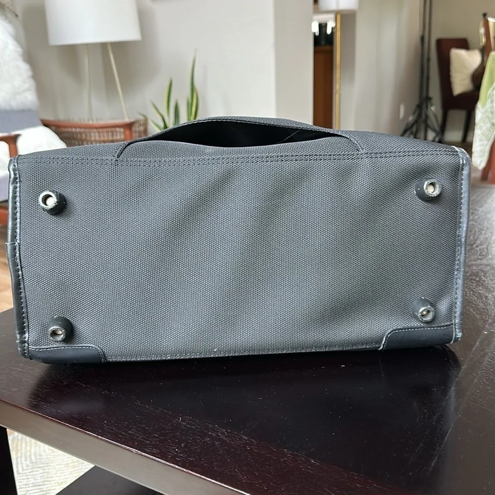 Lark Brand Canvas And Leather Overnight Weekender Bag